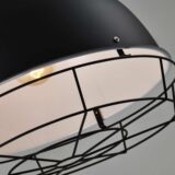 Ketting hanglamp met witte binnenkant