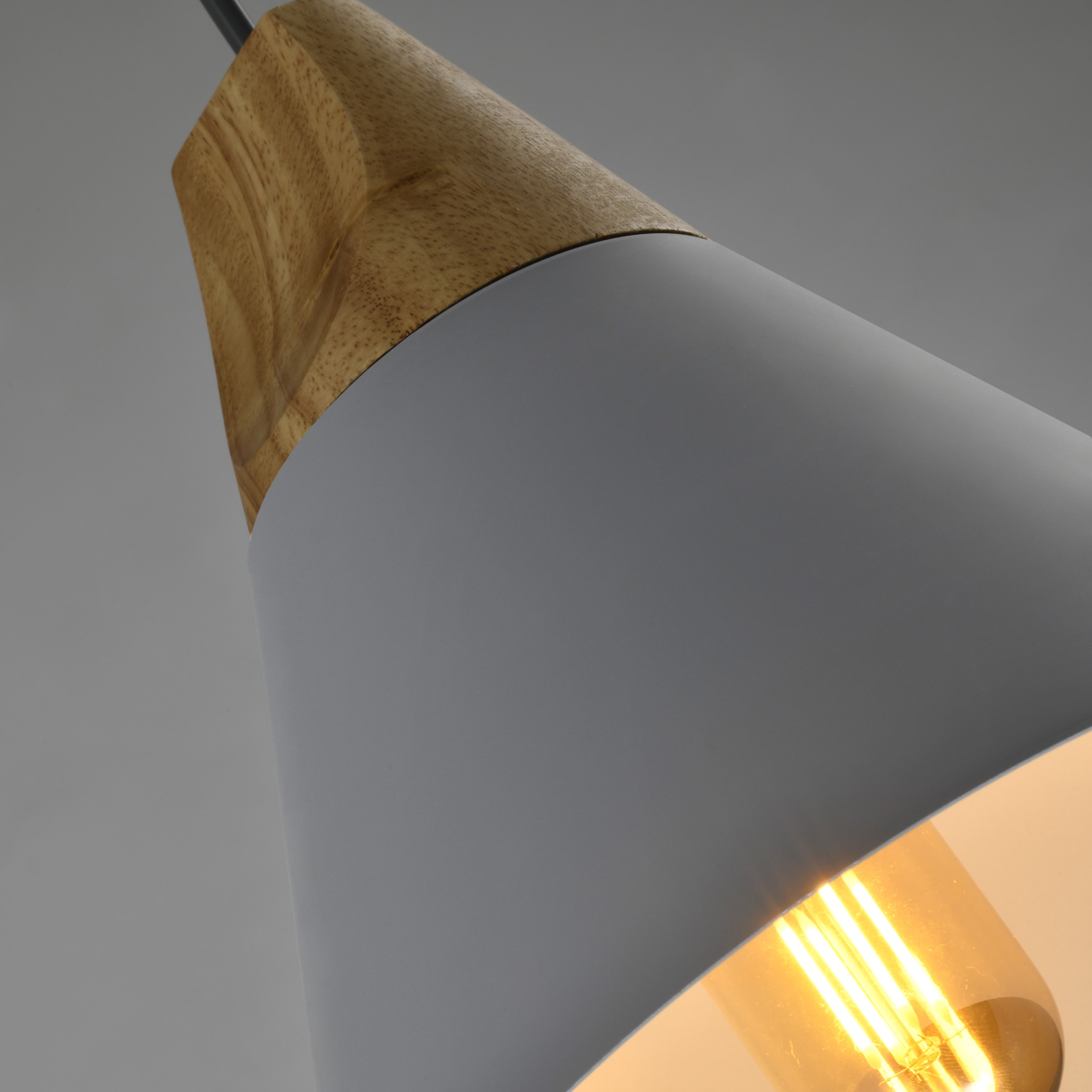 Grijs met houten verlichting