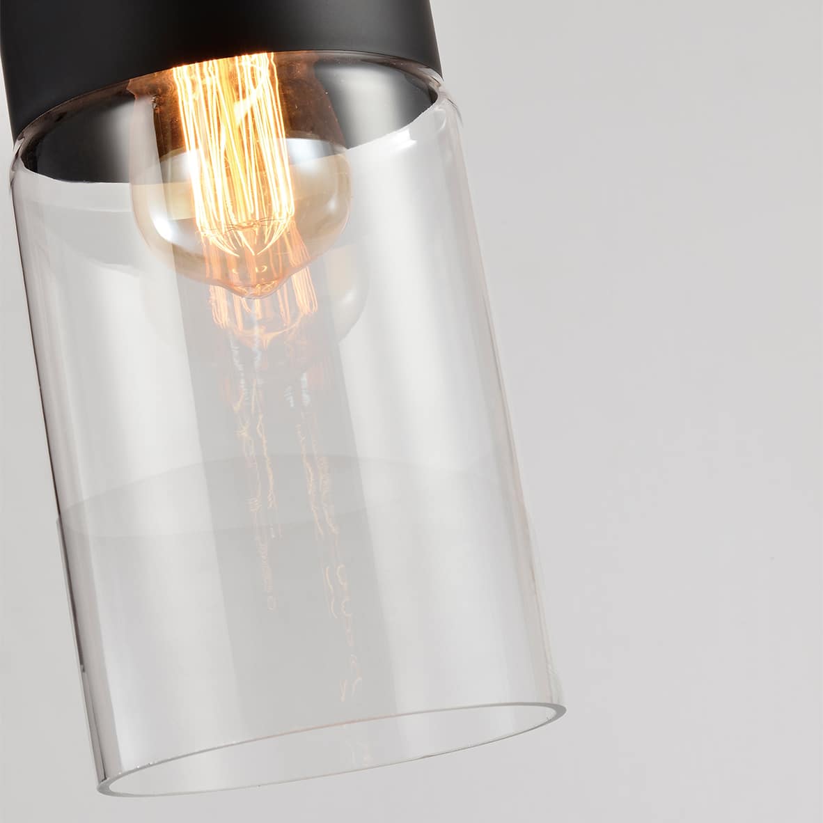 Glazen langwerpige kap van staal en glas